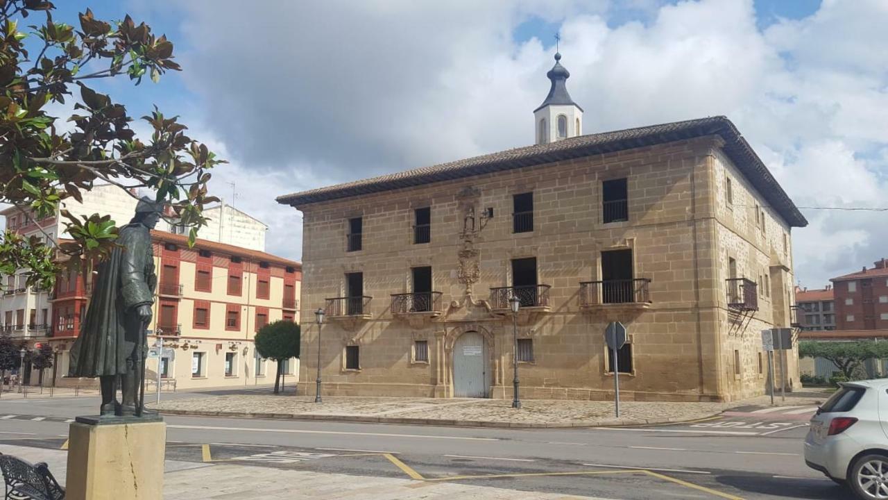 Apartamento Entrevinas En El Corazon De La Rioja Fuenmayor Bagian luar foto